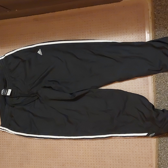 Adidas, Mens Large,  Black with 3 Whiite stripes - Picture 2 of 3